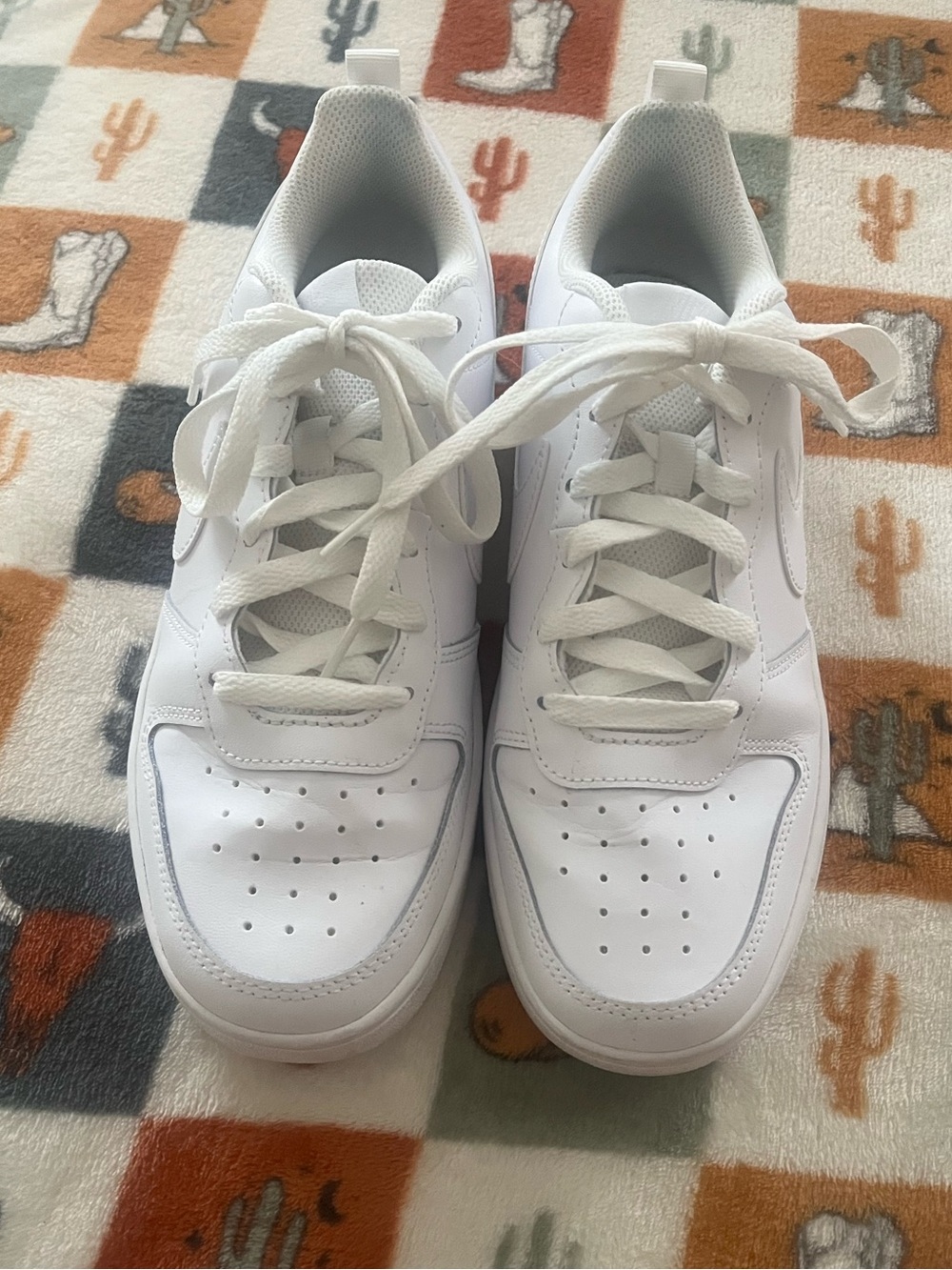 Nike White Low-Top Sneakers 7Y
